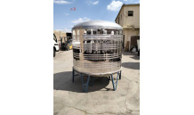 تشكيلة متنوعة من خزانات البولي إيثيلين واستانلس ستيل وجى ار بى 