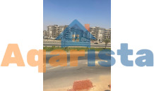 شقة للبيع 200م القرنفل فيلاتالتجمع الخامس فيو مفتوح وموقع مميز جدا جدا